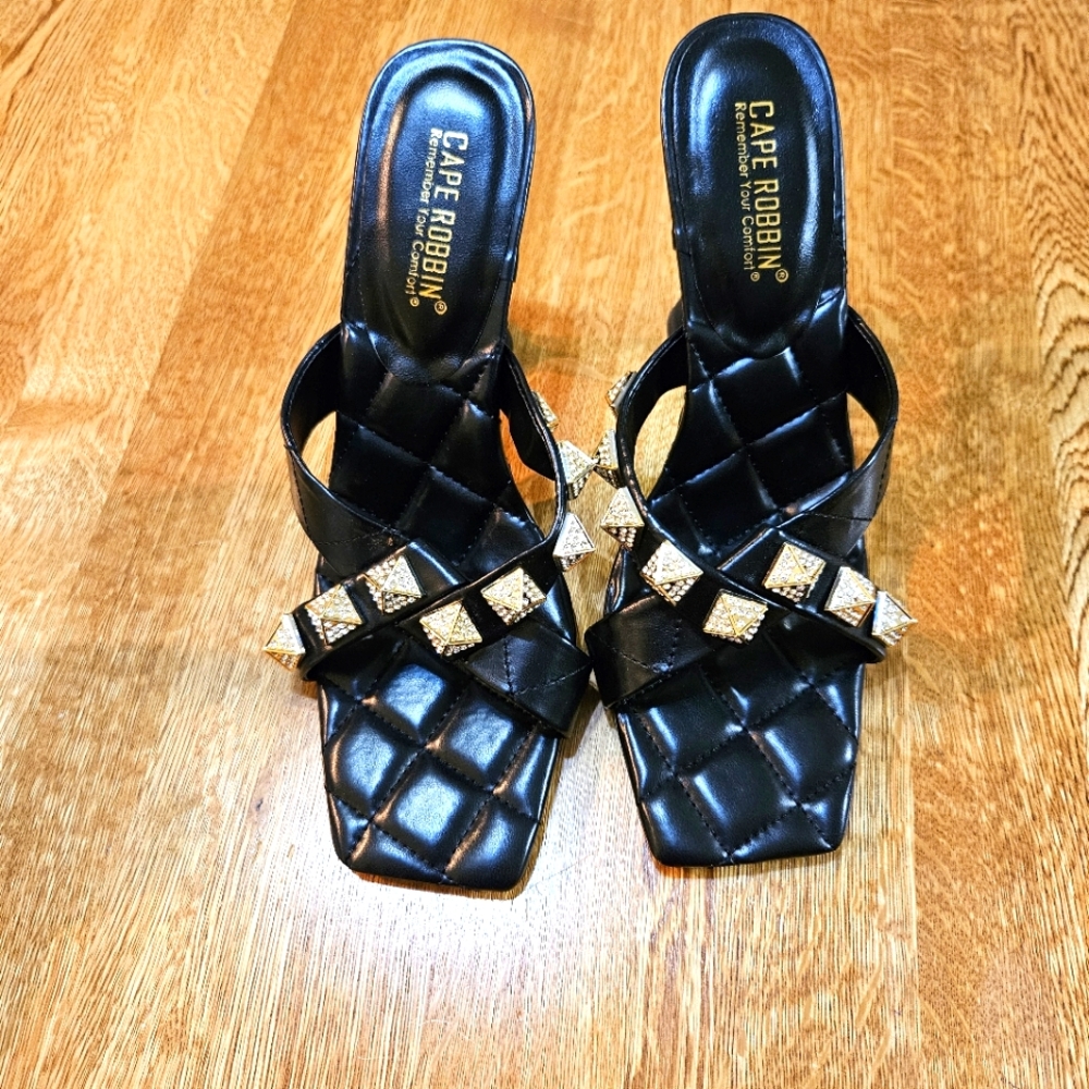 Cape Robbin Black Sandals with Gold Accents, Sz 10, Brand New